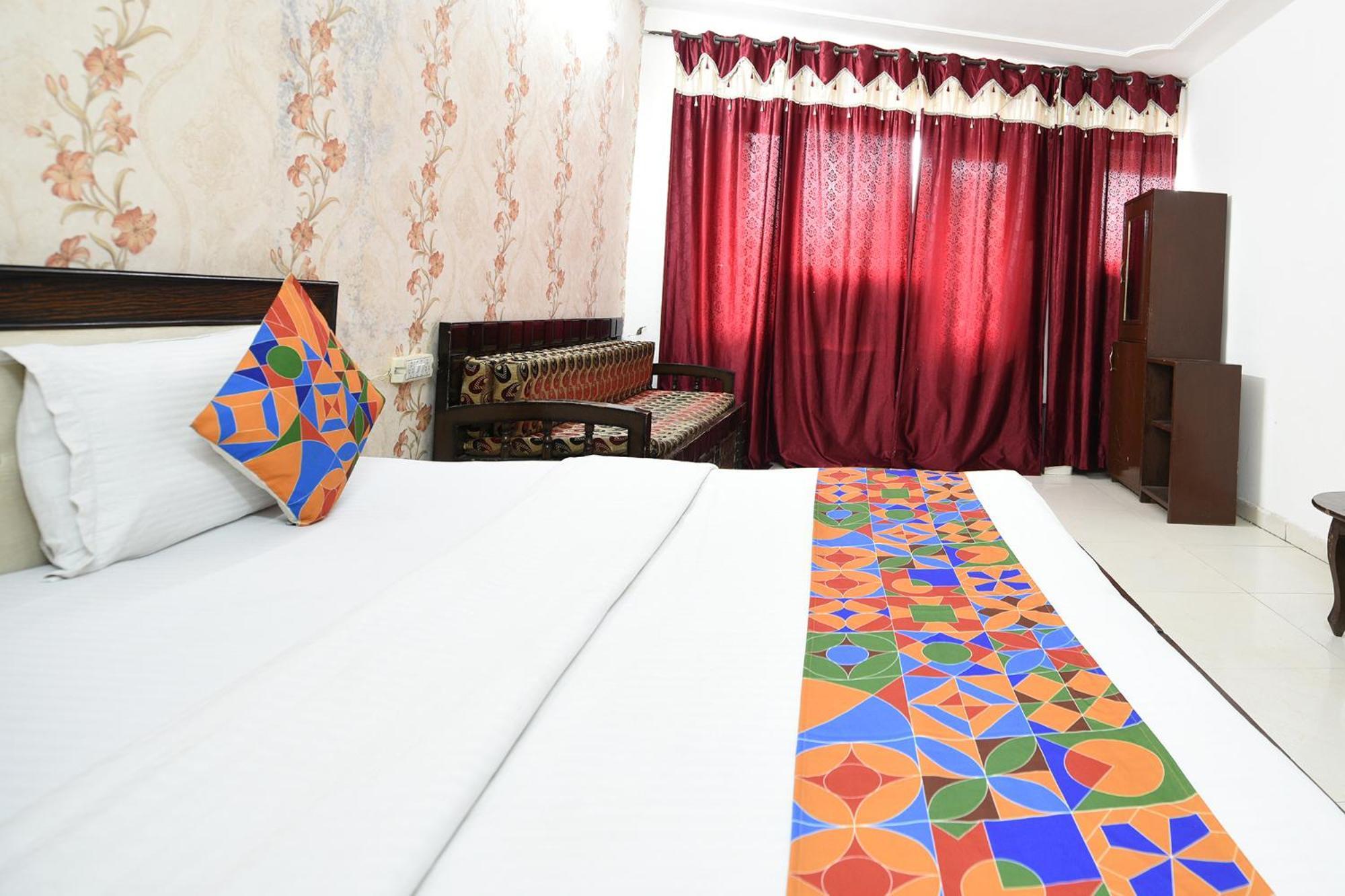 فندق Fabexpress Diamond Sec 45 Chandīgarh المظهر الخارجي الصورة